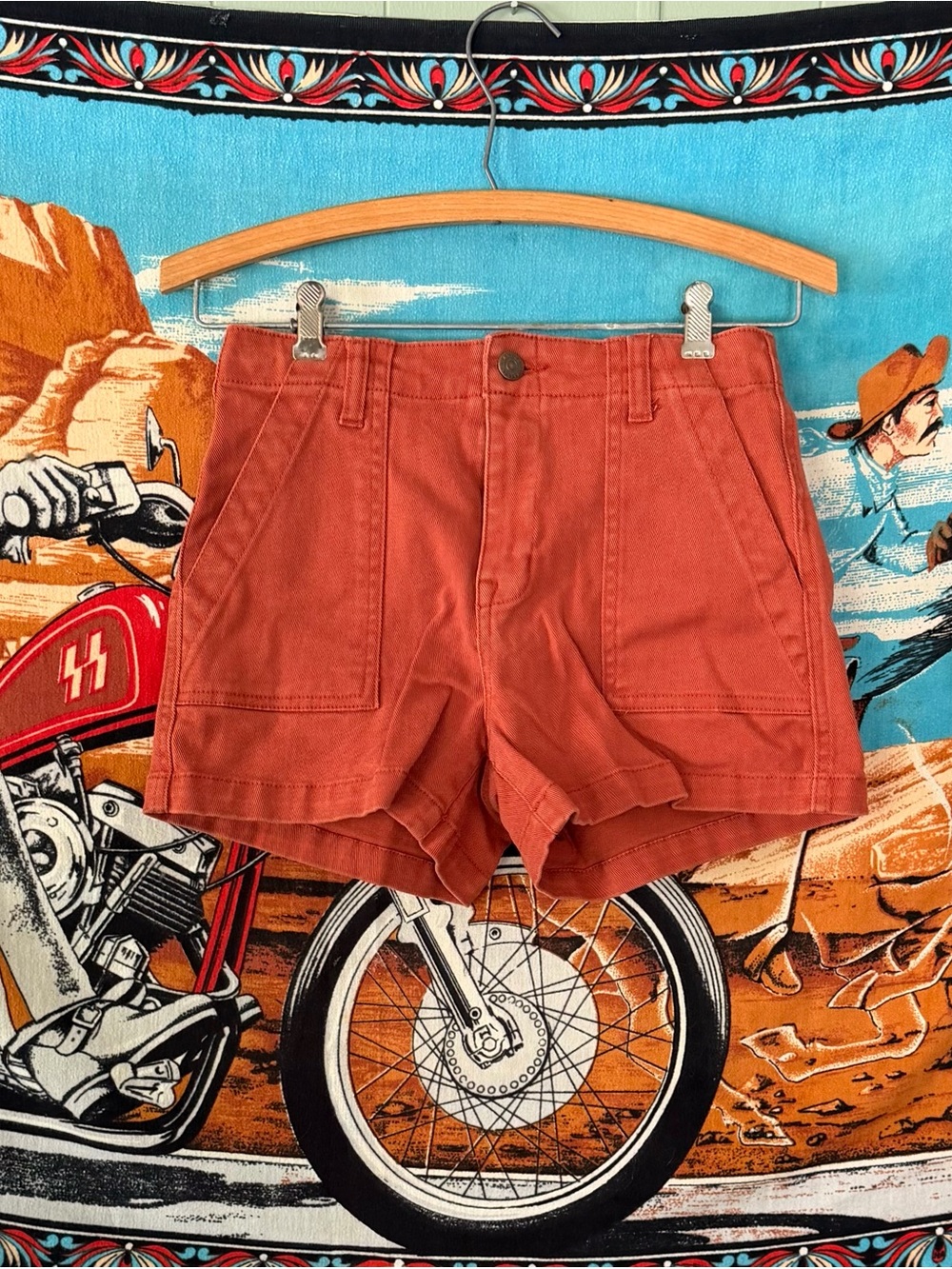🍑 Vintage-Inspired (2020s) Patch-Pocket Shorts 🍑